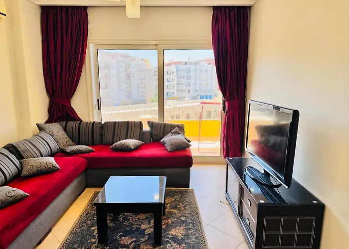 Elegant 2br Retreat In Secure Community