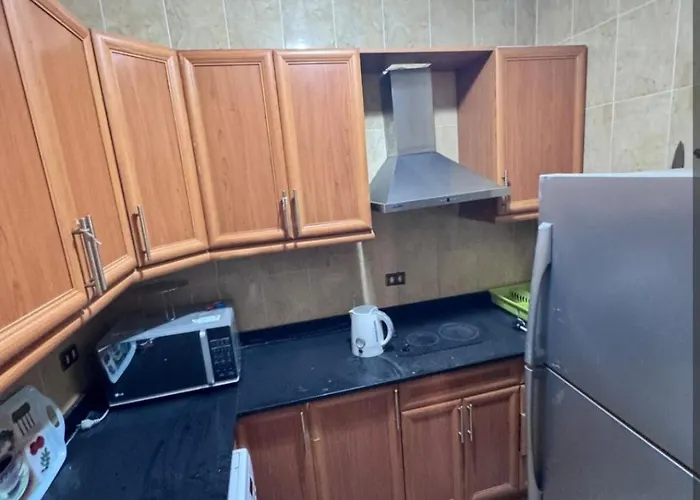 Elegant 2br Retreat In Secure Community Apartment