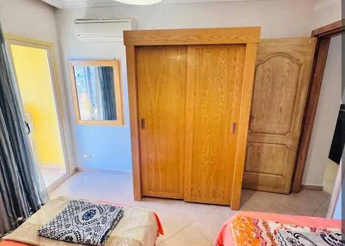 Apartment Elegant 2br Retreat In Secure Community *