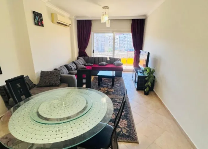 Elegant 2br Retreat In Secure Community Apartment